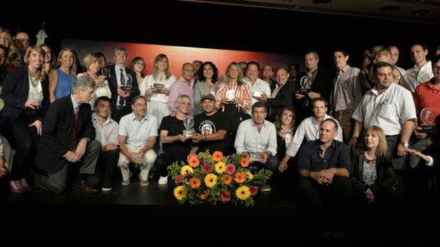 Autoridades y ganadores del premio de la Fundación ArgenINTA