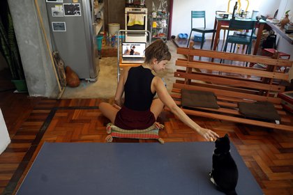 Es importante tratar de mantener las rutinas diarias a las que las mascotas están acostumbradas y dejarles espacios tranquilos y sin perturbaciones.( REUTERS/Pilar Olivares)